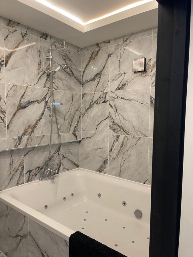 Residency Luxury Seafront Hotel ブラックプール エクステリア 写真